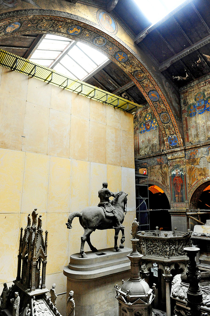 A szárnyas oltárok új otthona? A Román csarnok a Szépművészeti Múzeumban