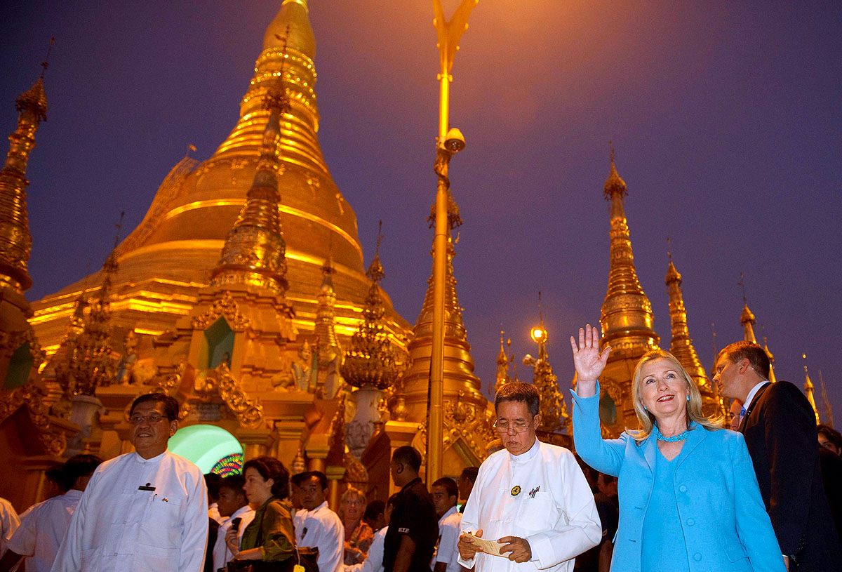 Hillary Clinton a volt fővárosban, a Yangonra átnevezett Rangoonban