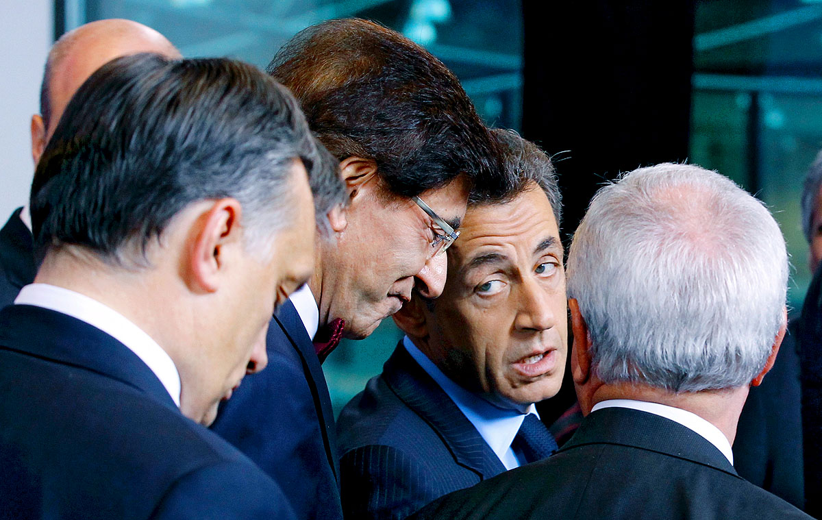 Orbán Viktor, a belga miniszterelnök Elio Di Rupo és Nicolas Sarkozy francia államfő – még előtte