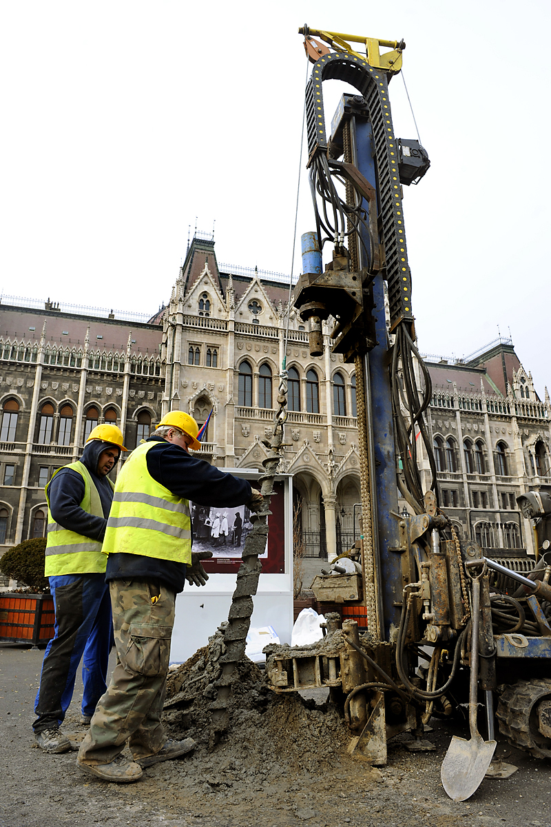 A Kossuth tér újjáépítésének tervezési előkészülete zajlik