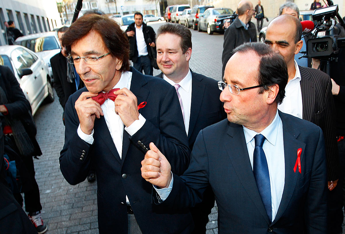 Francois Hollande (jobbra) a francia Szocialista Párt elnökjelöltje Elio Di Rupo (balra) belga miniszterelnökkel november 30-án, Brüsszelben. Konkrétumokat akar
