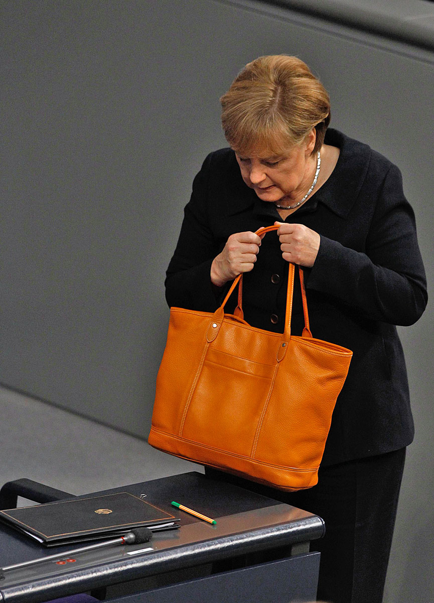 Angela Merkel kancellár pénteken a Bundestagban