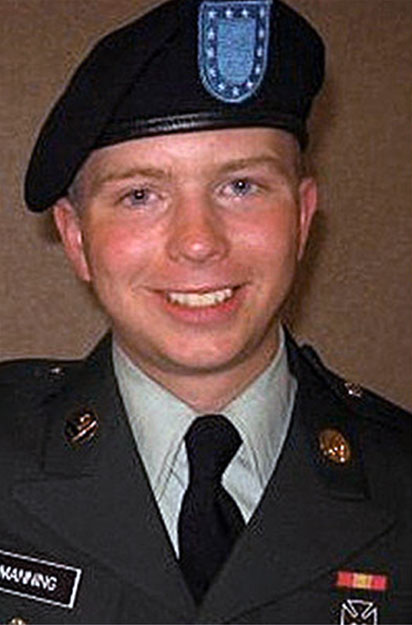 Bradley Manning hírszerző őrvezető magánzárkában várja sorsát 