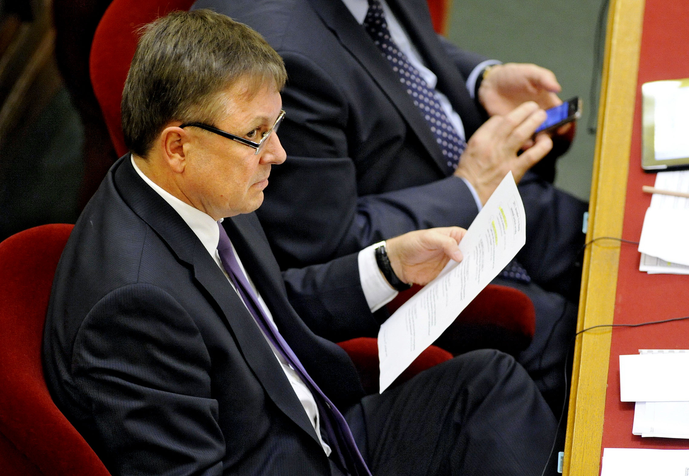 Matolcsy György tegnap a parlamentben. Az utolsó utáni pillanatban módosítottak a főbb számokon