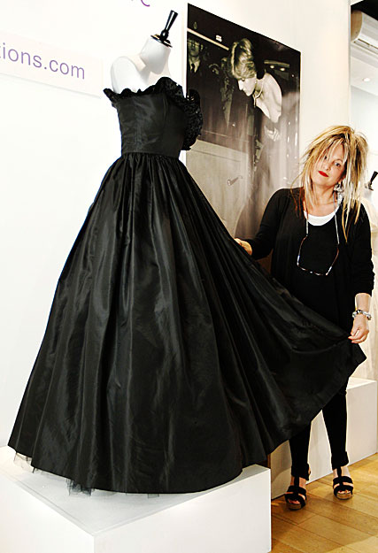A fekete ruha, melyet Károly jegyeseként viselt 1981-ben.
