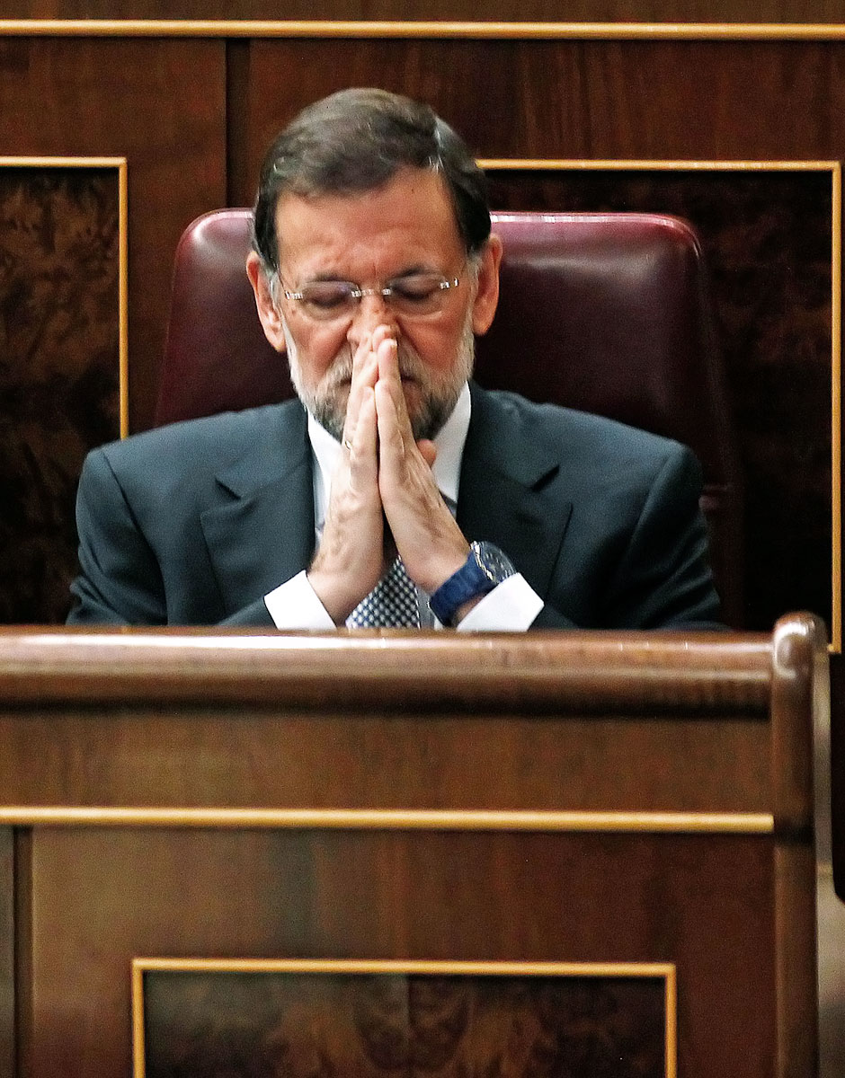 Mariano Rajoy. Kezdhet imádkozni?