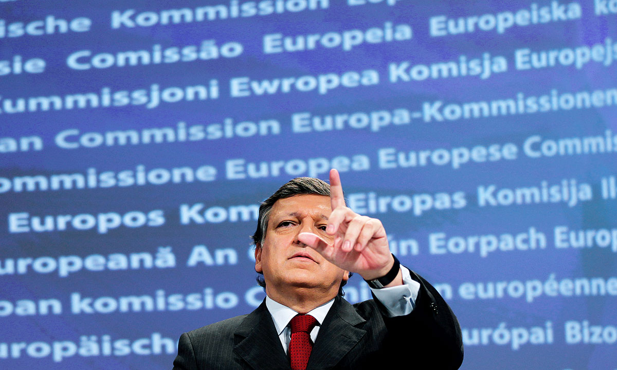 A Barroso vezette Európai Bizottság első 2012-es ülésén négy pontban is elmeszelheti Magyarországot