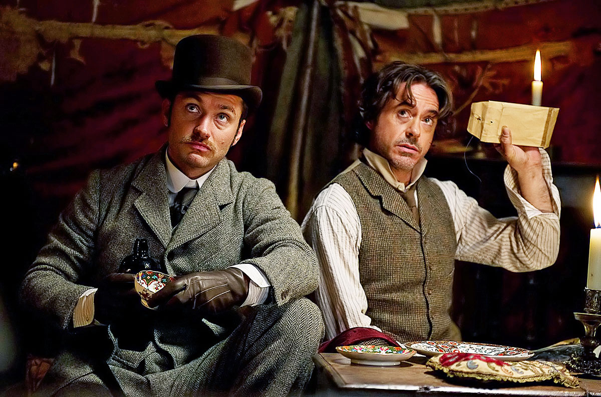 Idegesítő Watson és felturbózott Holmes: távol az eredeti Conan Doyle-figuráktól