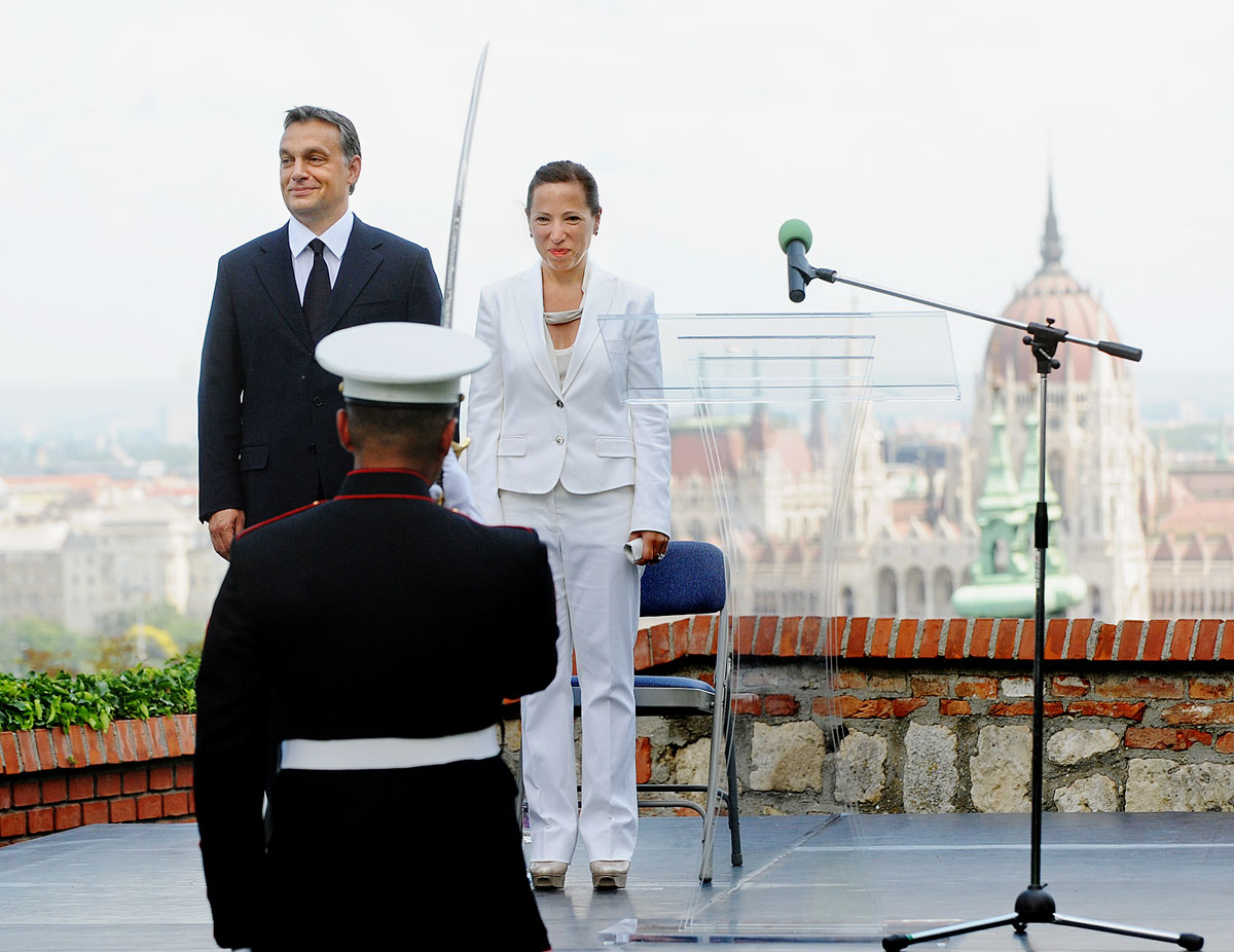 A magyar kormányfő Eleni Tsakopoulos Kounalakis amerikai nagykövettel. Ápolni a jó viszonyt