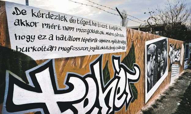 Legális graffiti a volt óbudai harisnyagyár melletti falon