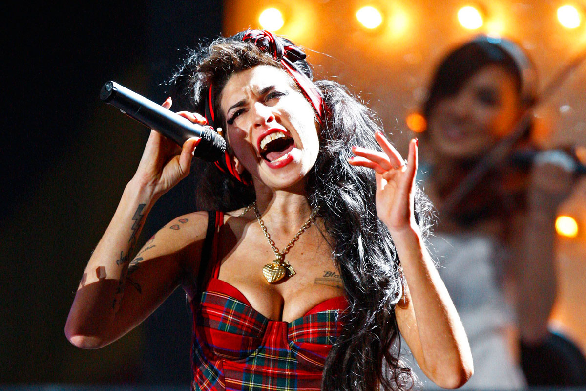 Amy Winehouse-nak életében mindössze két lemeze jelent meg
