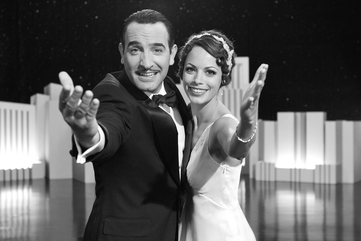 Jean Dujardin a és Berenice Bejo a The artist fekete-fehér némafilmben