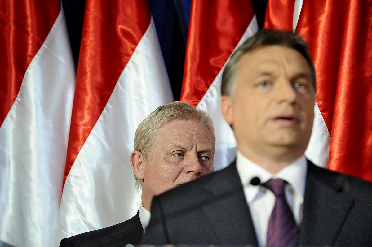 Orbán megadta a kilövési engedélyt Tarlósra?