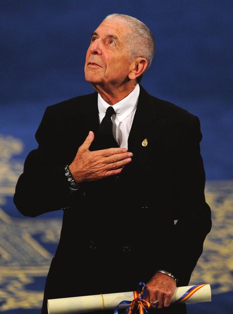 Leonard Cohen a 2011-es Asztúria Hercege-díj átvételekor. Engedély a bluesra