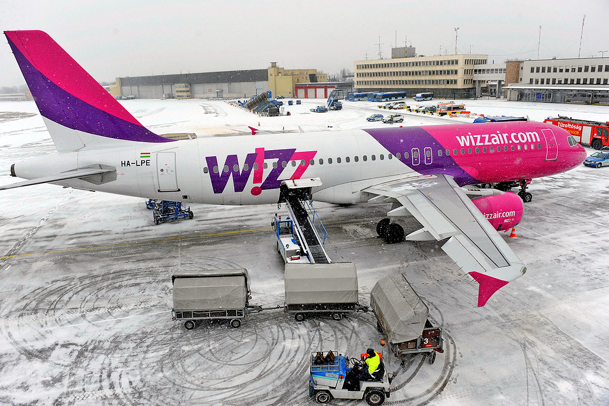 A Wizz Air két további gépet hoz Budapestre. Gyorsan léptek, de bírniuk kell a harcot a Ryanairrel