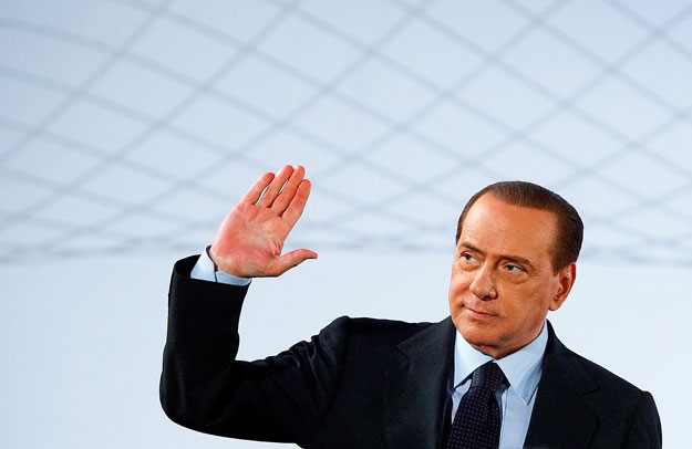 Pá-pá Berlusconi!