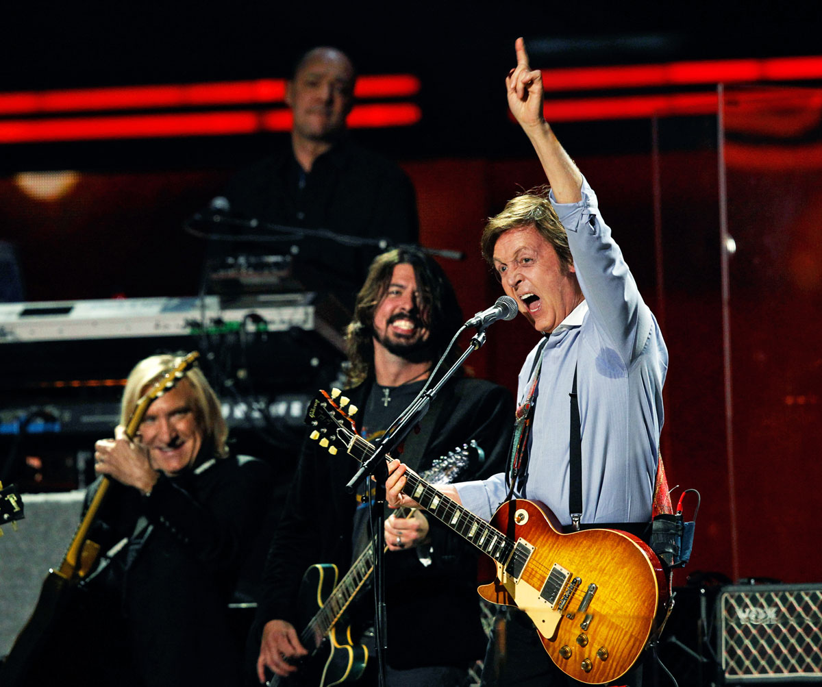 Éljen a rock! - Paul McCartney, Joe Walsh (B) és Dave Grohl (K)