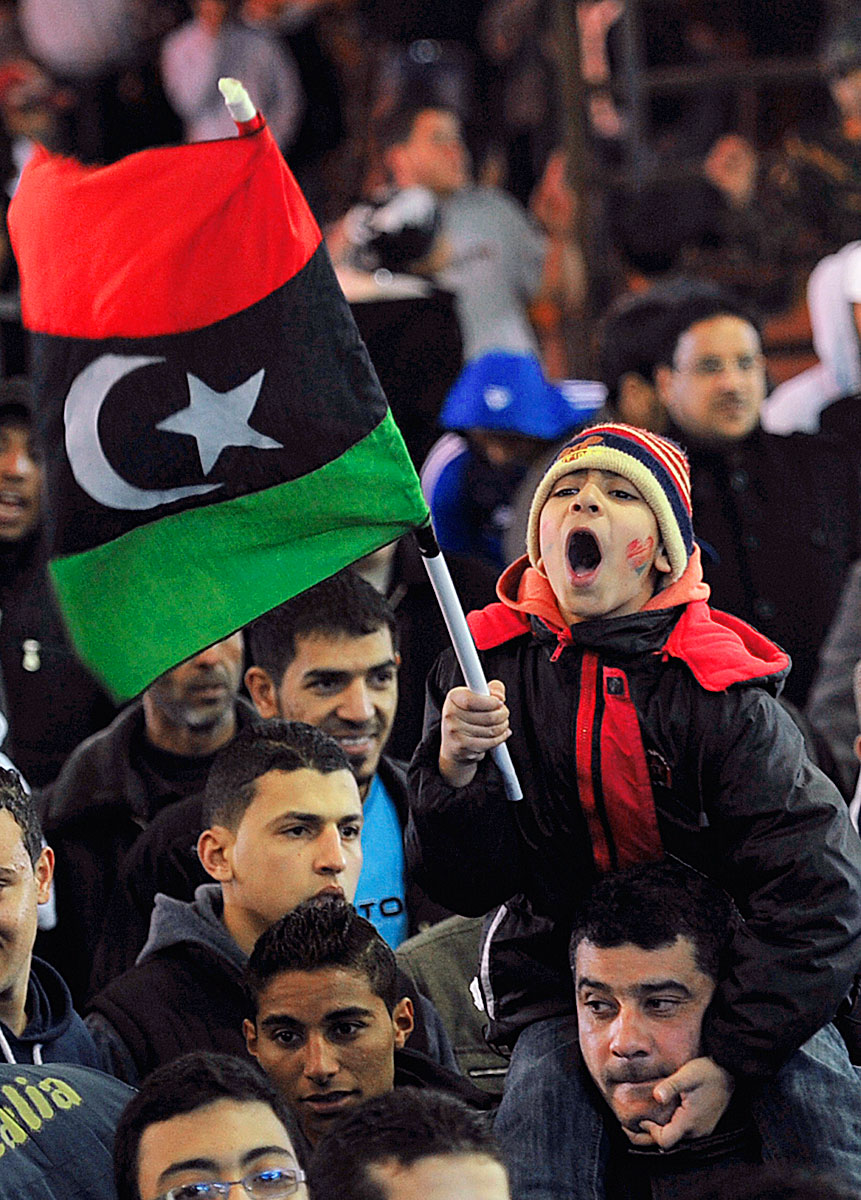 Bengázi ünneplők az évfordulón. Gyerekcipőben az új rendszer