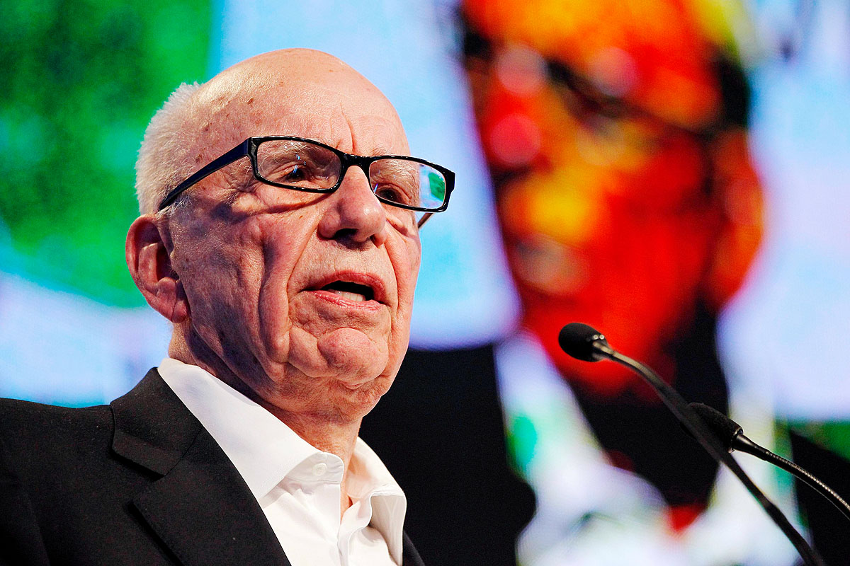 Rupert Murdoch új lap indításával szeretné elterelni a figyelmet a korrupciós botrányról