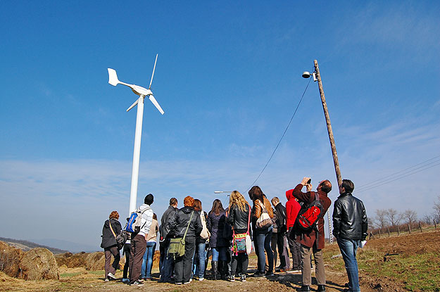 Fejünk felett energia – termelő és fogyasztó