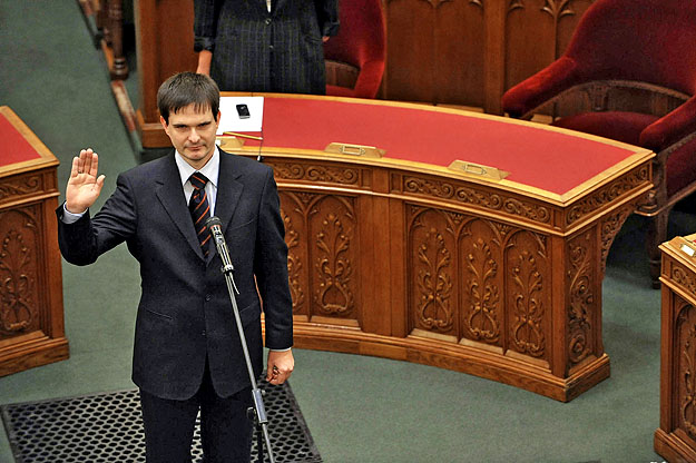 Jóri András esküje a Parlamentben