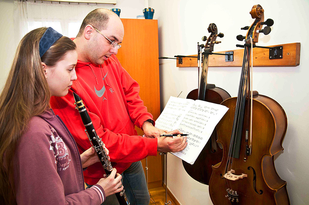 Hangszeres zeneóra a makói Bartók iskolában 