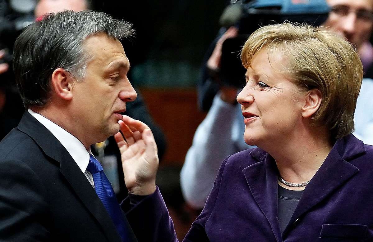 Orbán Viktor és Angela Merkel Brüszszelben. Berlinből nem jön meghívás