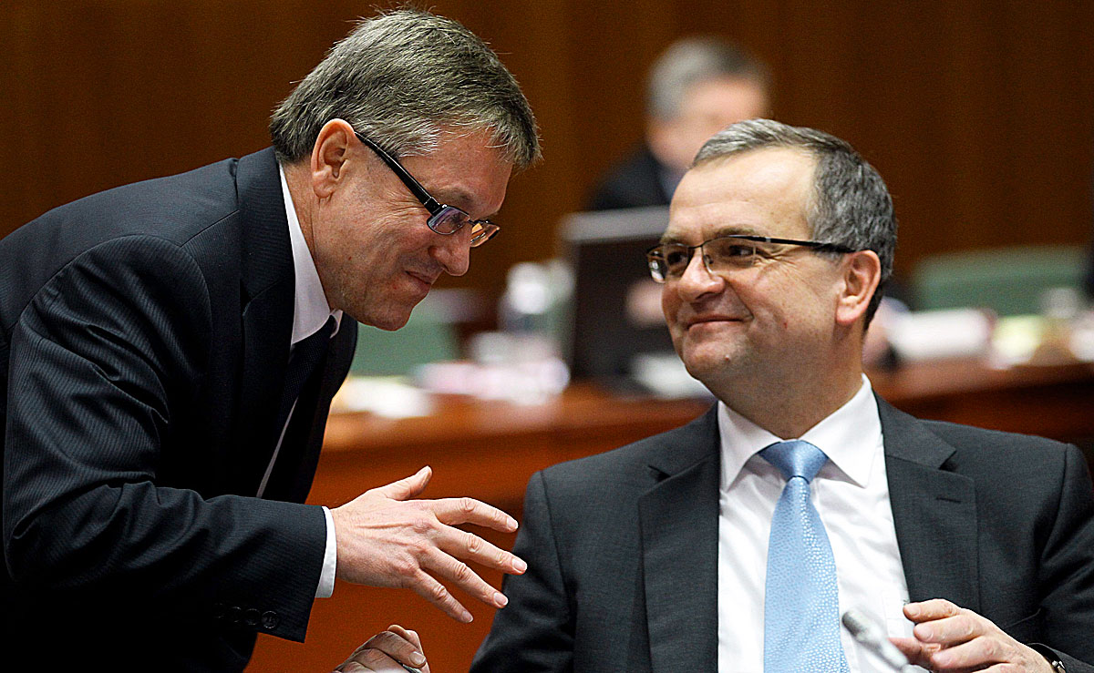 Matolcsy György és Miroslaw Kalousek cseh pénzügyminiszter Brüsszelben
