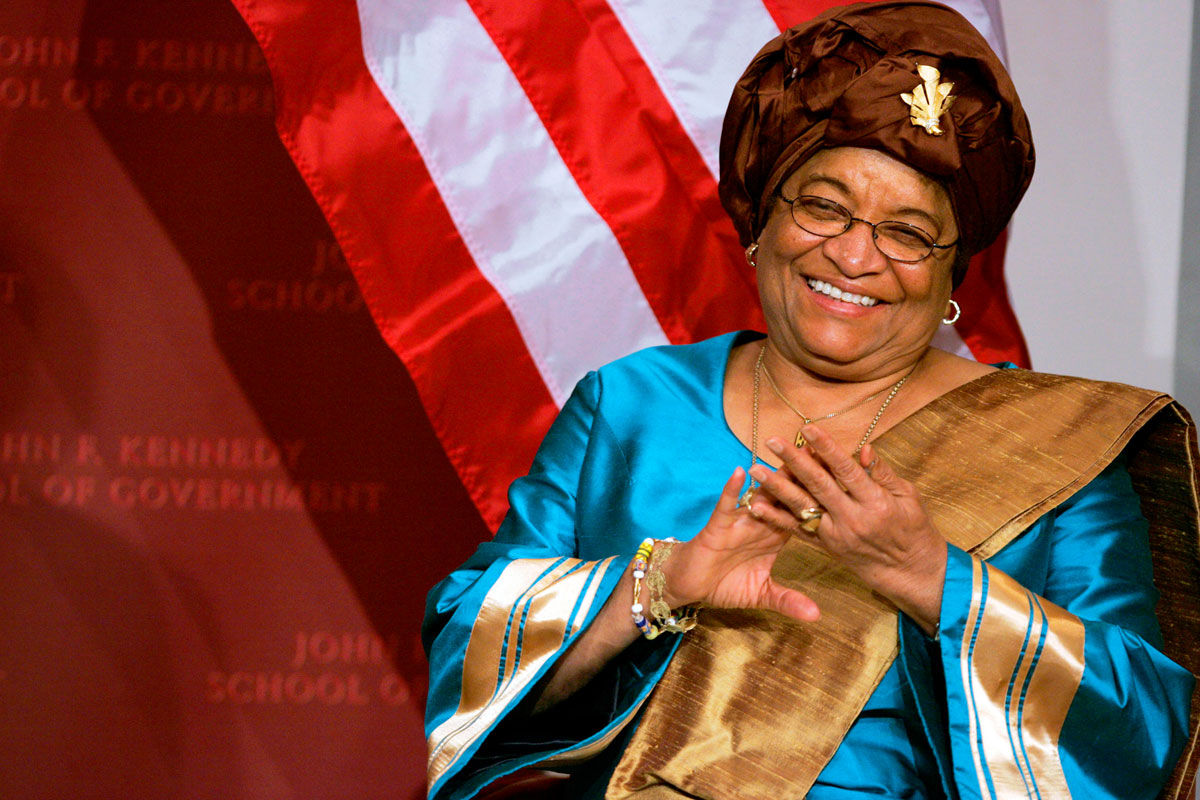 Ellen Johnson-Sirleaf az első nő, aki szabad választáson nyerte el egy afrikai ország elnöki posztját