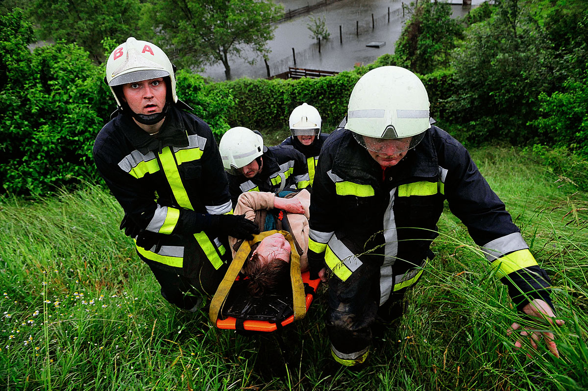 Árvízi mentésben is segédkeznek a tűzoltók