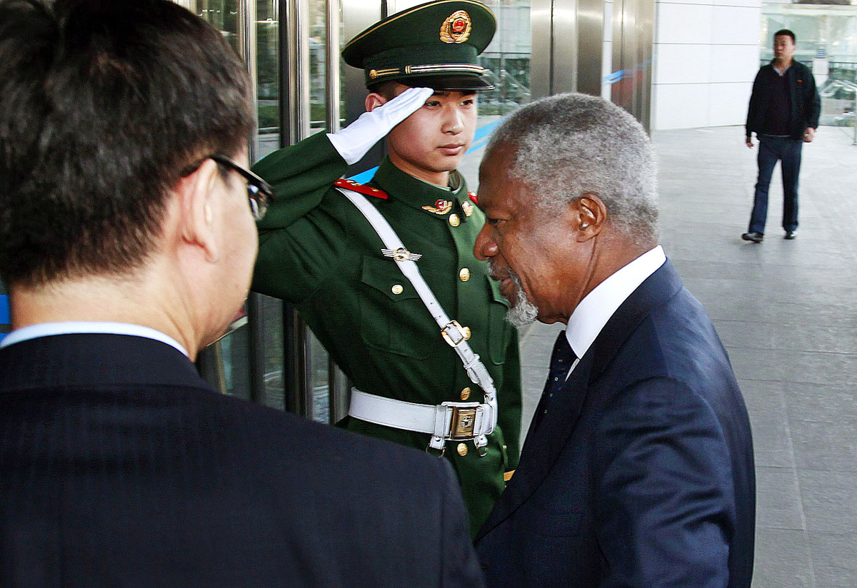 Kofi Annan Kínában tárgyalt, mialatt a szír kormány beleegyezett a béketervbe