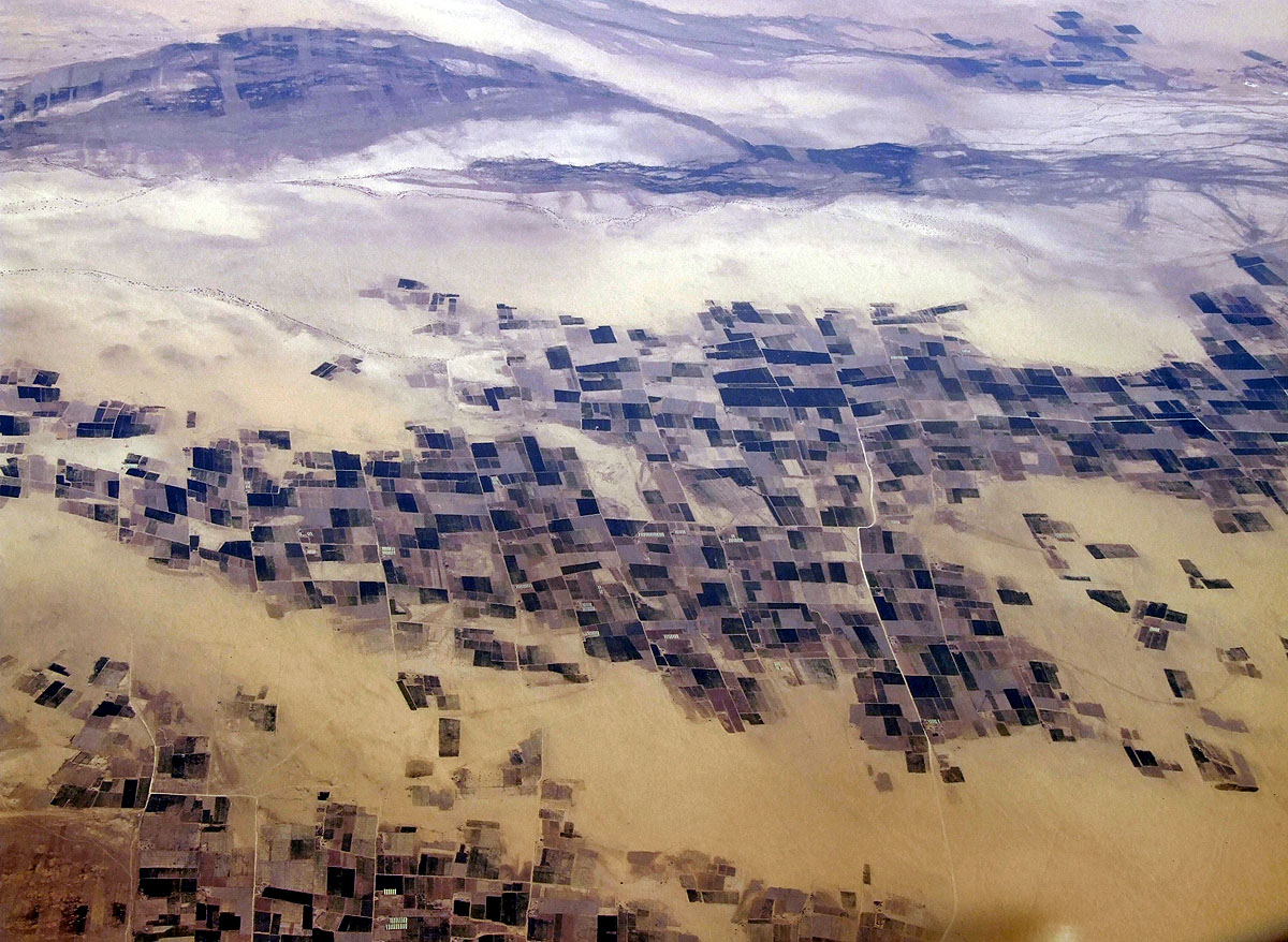 A núbiai homokkő víztározó rendszerből kinyert vízzel sok helyütt öntöznek a Szaharában