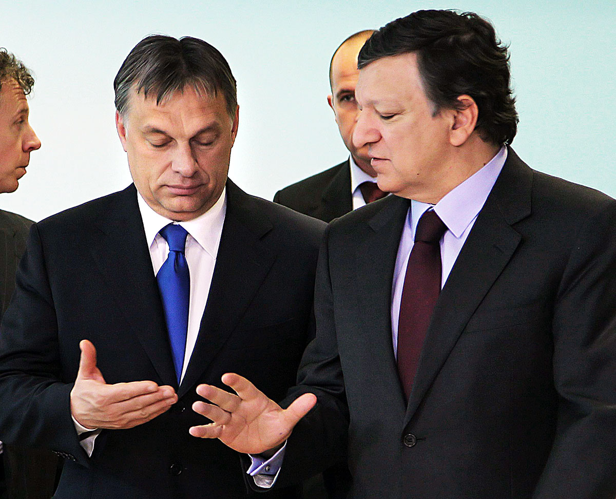 Pacifikált kormányfő nyújtja kezét Barrosónak