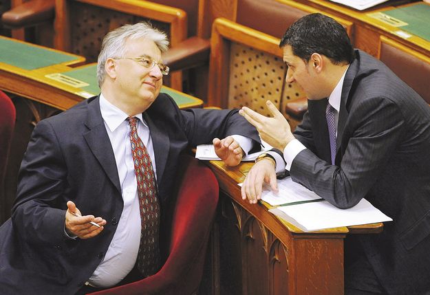 Törvényhozók: Semjén Zsolt, a KDNP és Lázár János, a Fidesz frakcióvezetője