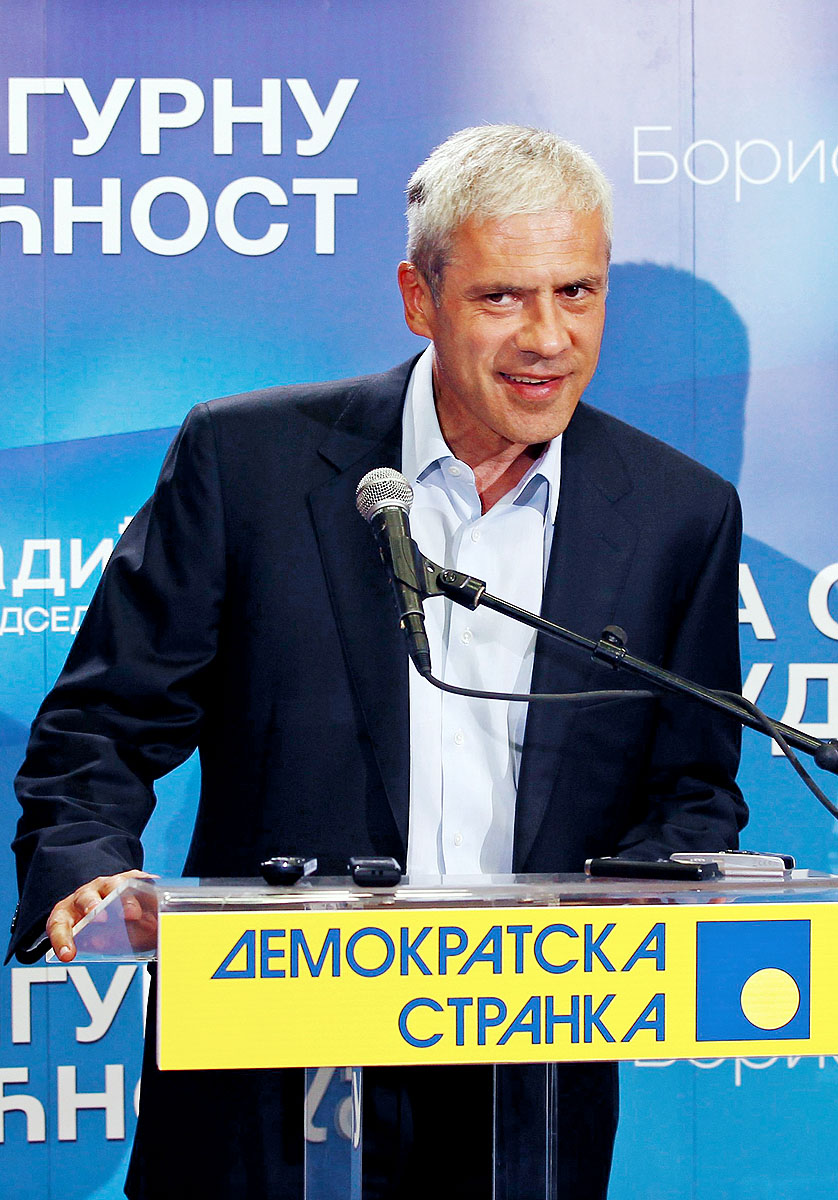 Borisz Tadics sajtóértekezleten