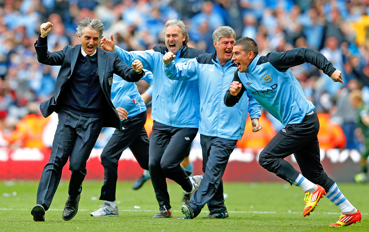 Mancini (balról) és a többiek a hét végi, elképesztő fordítás után