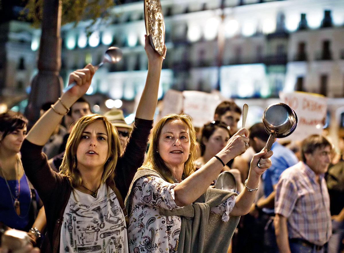 A mentőcsomag ellen tiltakoztak szombaton a madridi Puerta del Sol téren