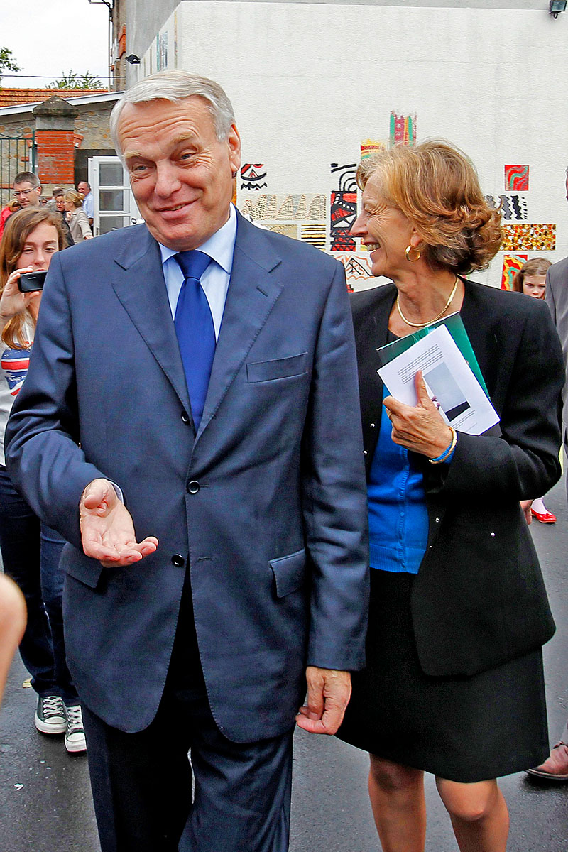 Jean-Marc Ayrault kormányfő feleségével