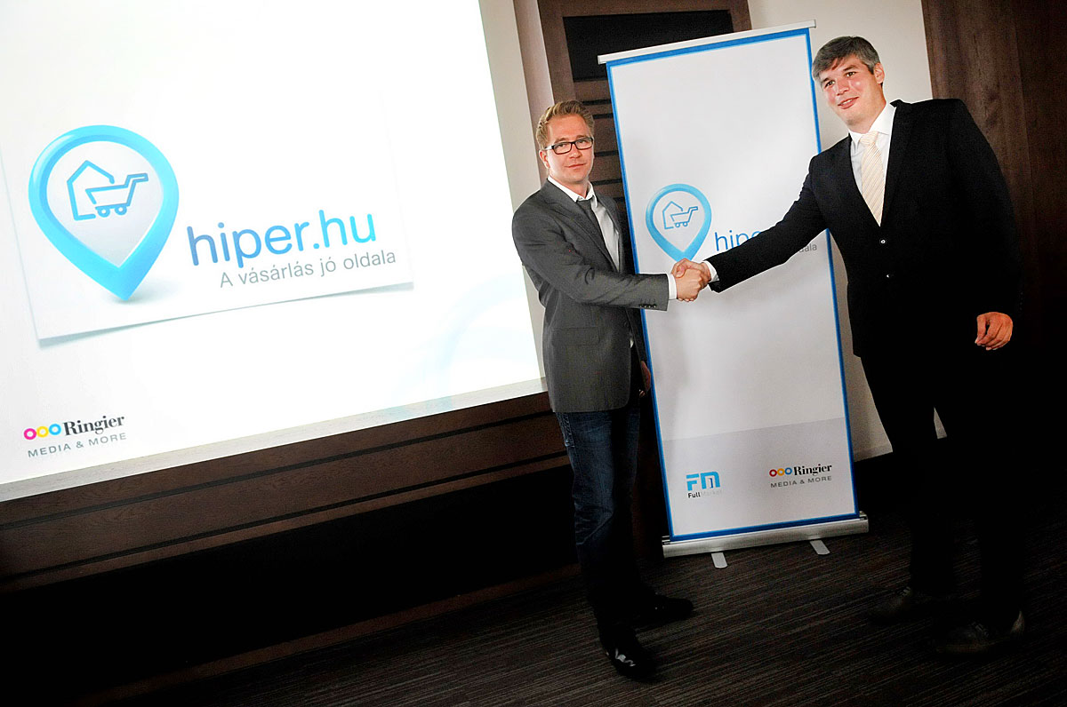 Mihók Attila, a Ringier Magyarország ügyvezető igazgatója, a Népszabadság elnök-vezérigazgatója (jobbra), valamint Urbán Zsolt, a Full Market Hungary Zrt. vezérigazgatója mutatta be a különleges, új online szolgáltatást