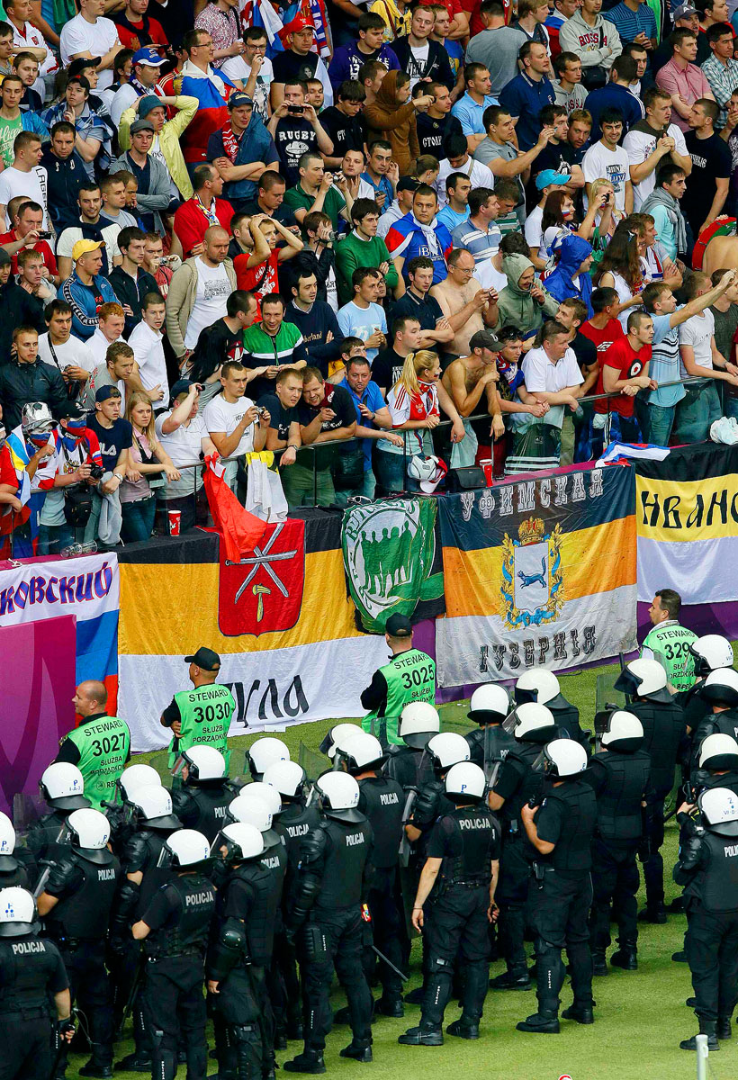Orosz–lengyel találkozó. Szurkolók és rendőrök randevúja a mérkőzés végén