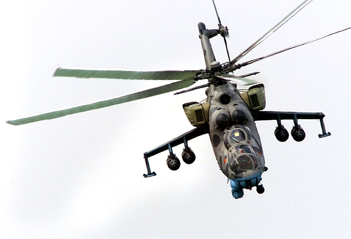 Mi-25-ös levegőben. Moszkva csak javítja a szíriaiak gépeit.