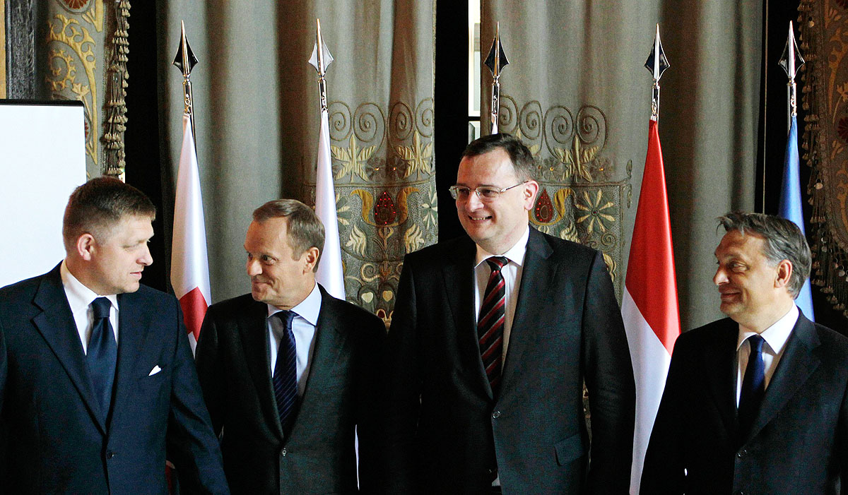 A négy miniszterelnök a prágai találkozón
