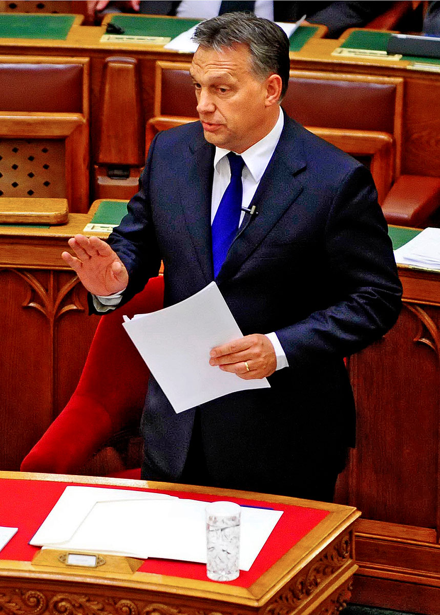 Orbán Viktor közbelép, ha túl sok iskolát kapnak a kisegyházak, s akkor az állam nem finanszírozza a fenntartást