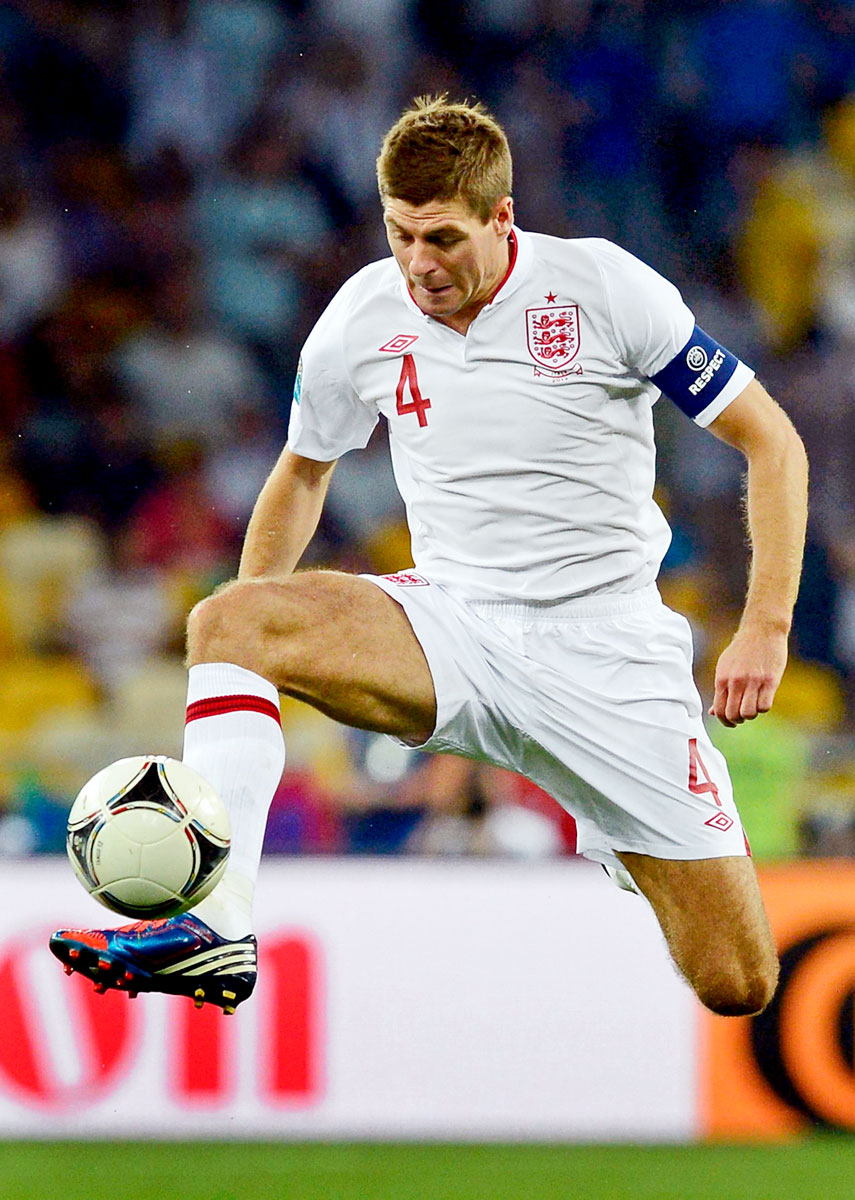 „Az egyetlen igazi labdarúgó” az angol csapatban: Steven Gerrard, a válogatott csapatkapitánya
