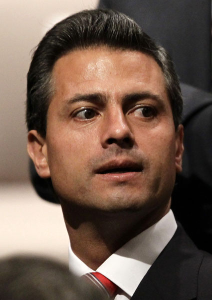 Enrique Pena Nieto, a PRI jelöltje