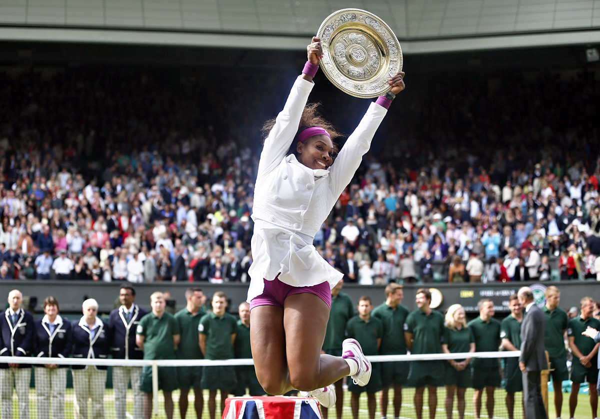 Serena Williams ötödször emelhette magasba a wimbledoni trófeát