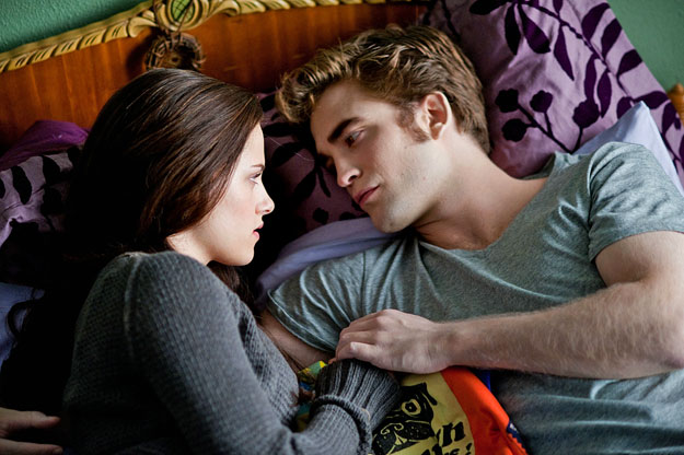 Kristen Stewart és Robert Pattinson. TWILIGHT