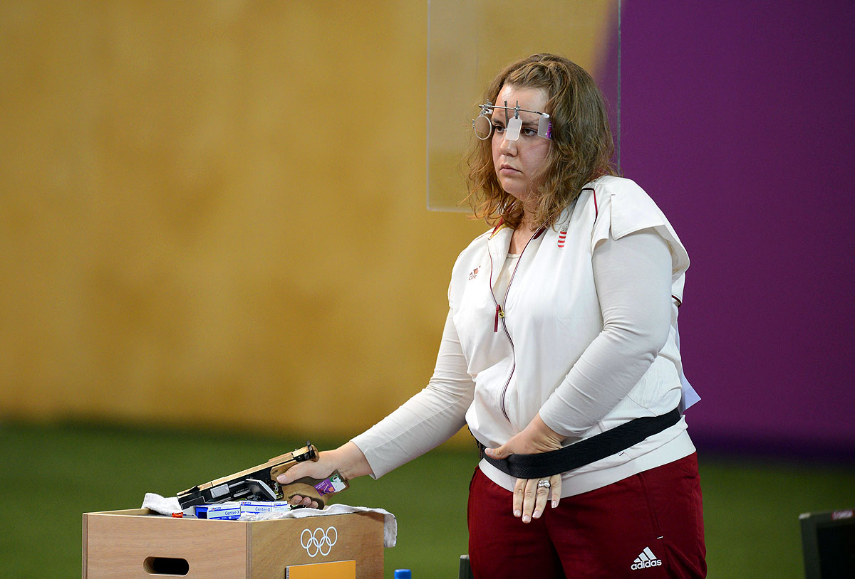 Csonka Zsófia a 2012-es londoni nyári olimpia női sportpisztoly 25 méteres döntőjében