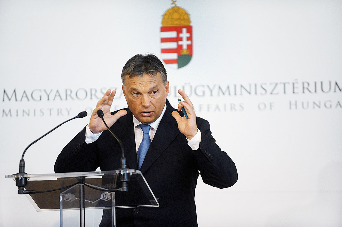 Orbán Viktor eligazítást tart