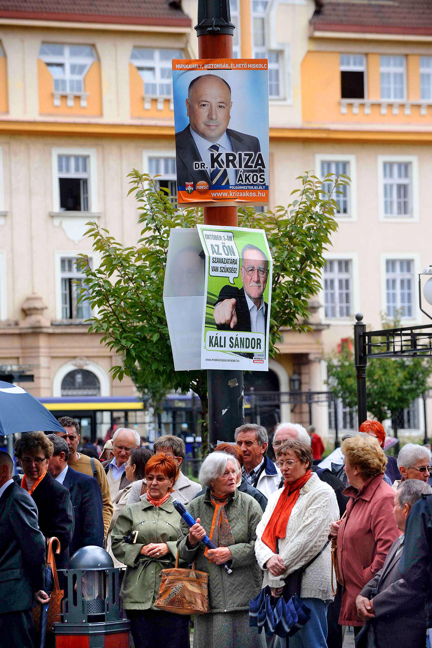 Kampány Miskolcon 2010-ben. Elemzések szerint az MSZP ismét feljött Kelet-Magyarországon